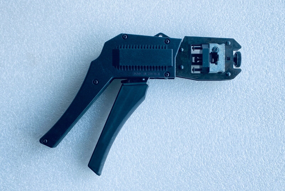 new Other Molex 69008-1100 Parallel Action Hand Crimp Tool For Cat 5 Shielded Plug, Black