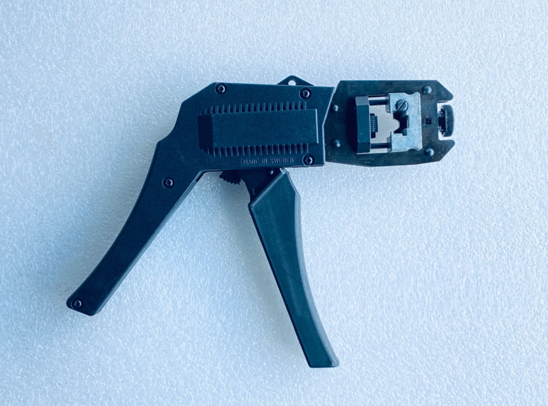 new Other Molex 69008-1100 Parallel Action Hand Crimp Tool For Cat 5 Shielded Plug, Black