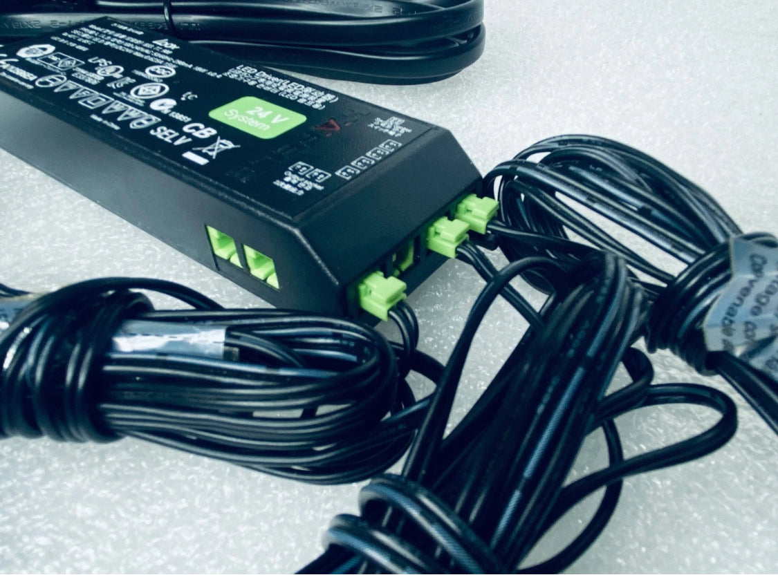 loox LED Light Driver (+ 3 LED Pucks) 100-240VAC 50/60Hz 24V DC Max .625A 15W