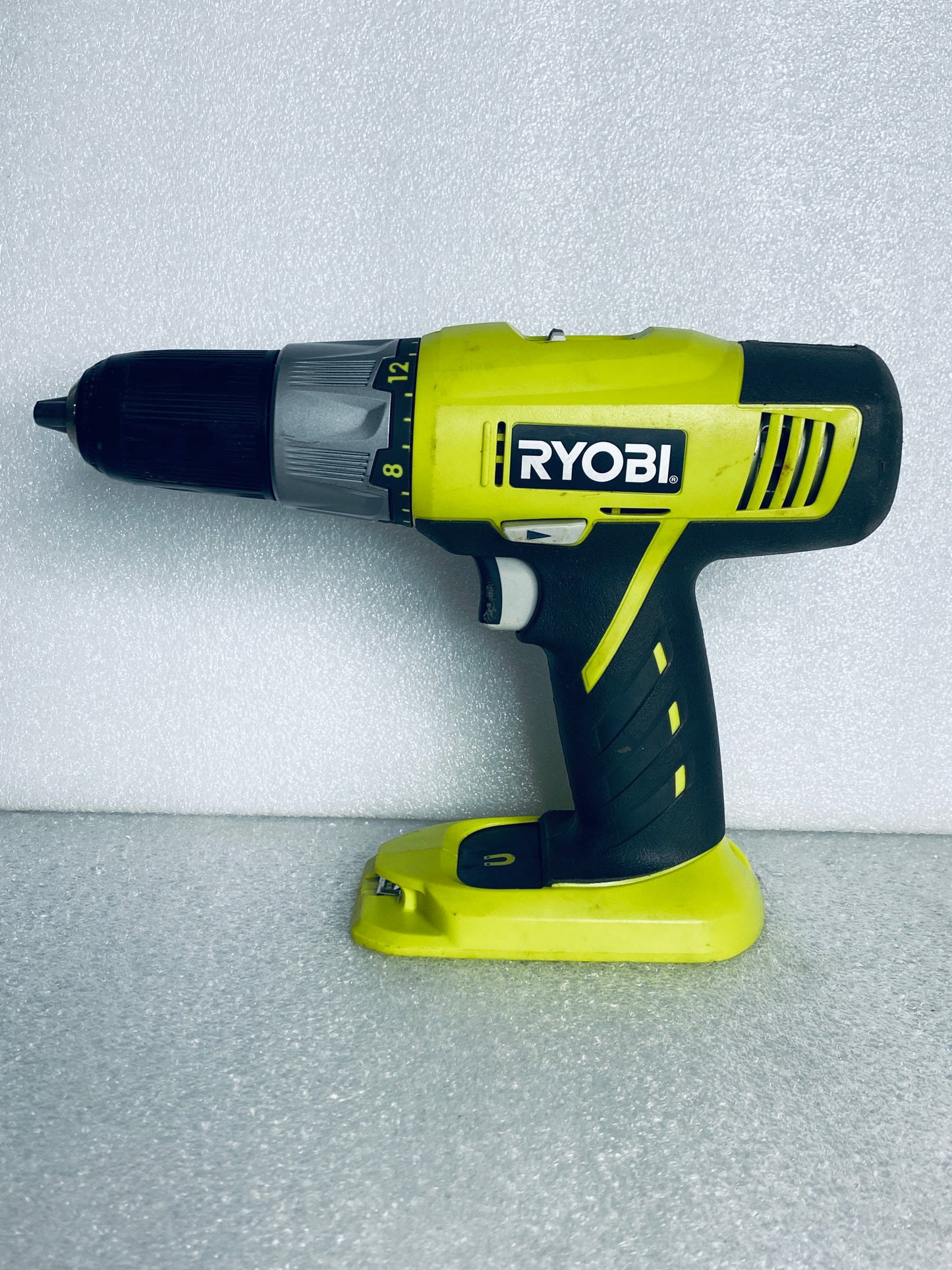 Lot Of 4 Ryobi 18V 1/2" Drill/Driver, Two Batteries & One Charger