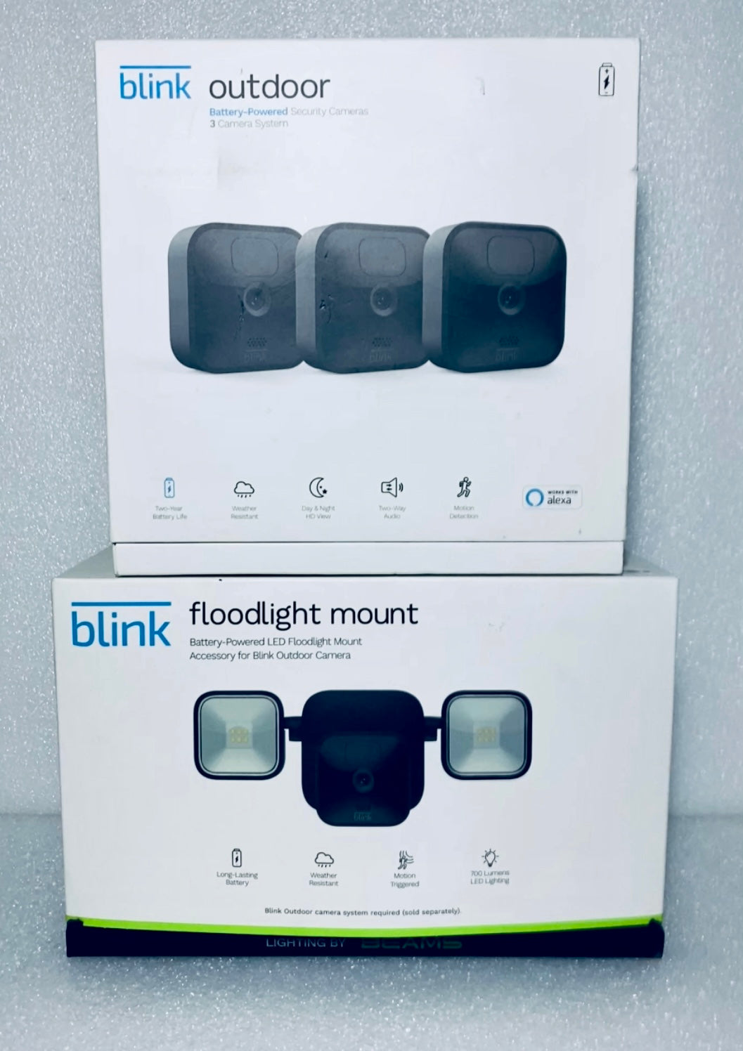 Lot Of 3 Blink Outdoor 3rd Generation Black Wireless 1080p Security Cameras, BCM00400U, Sync Module 2 BSM00400U & Floodlight Mount Grade B