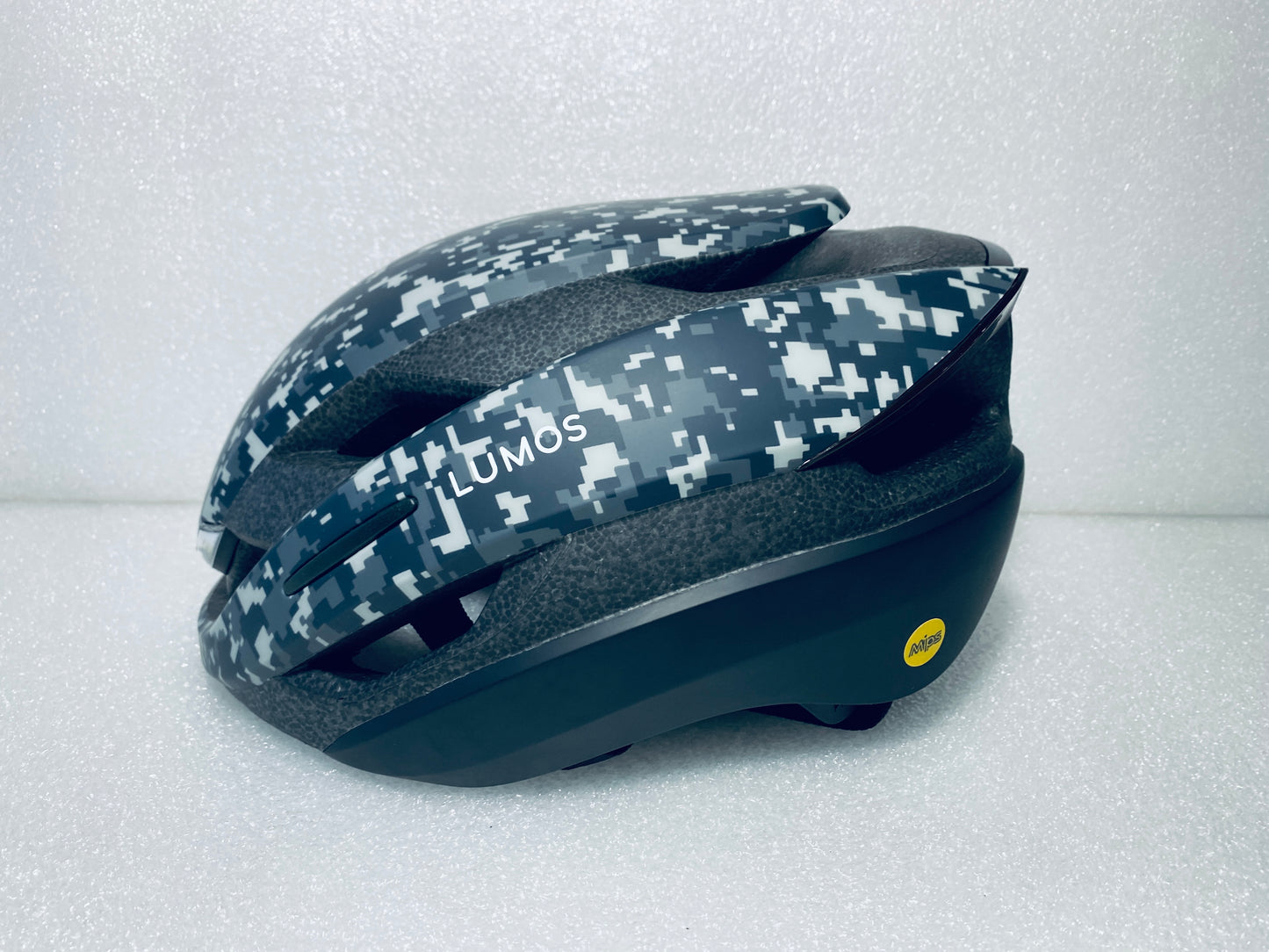 New Other Lumos Ultra Size M/L Bluetooth Digital Camo Smart Helmet With Mips & Remote, LHEUT5-M0-04