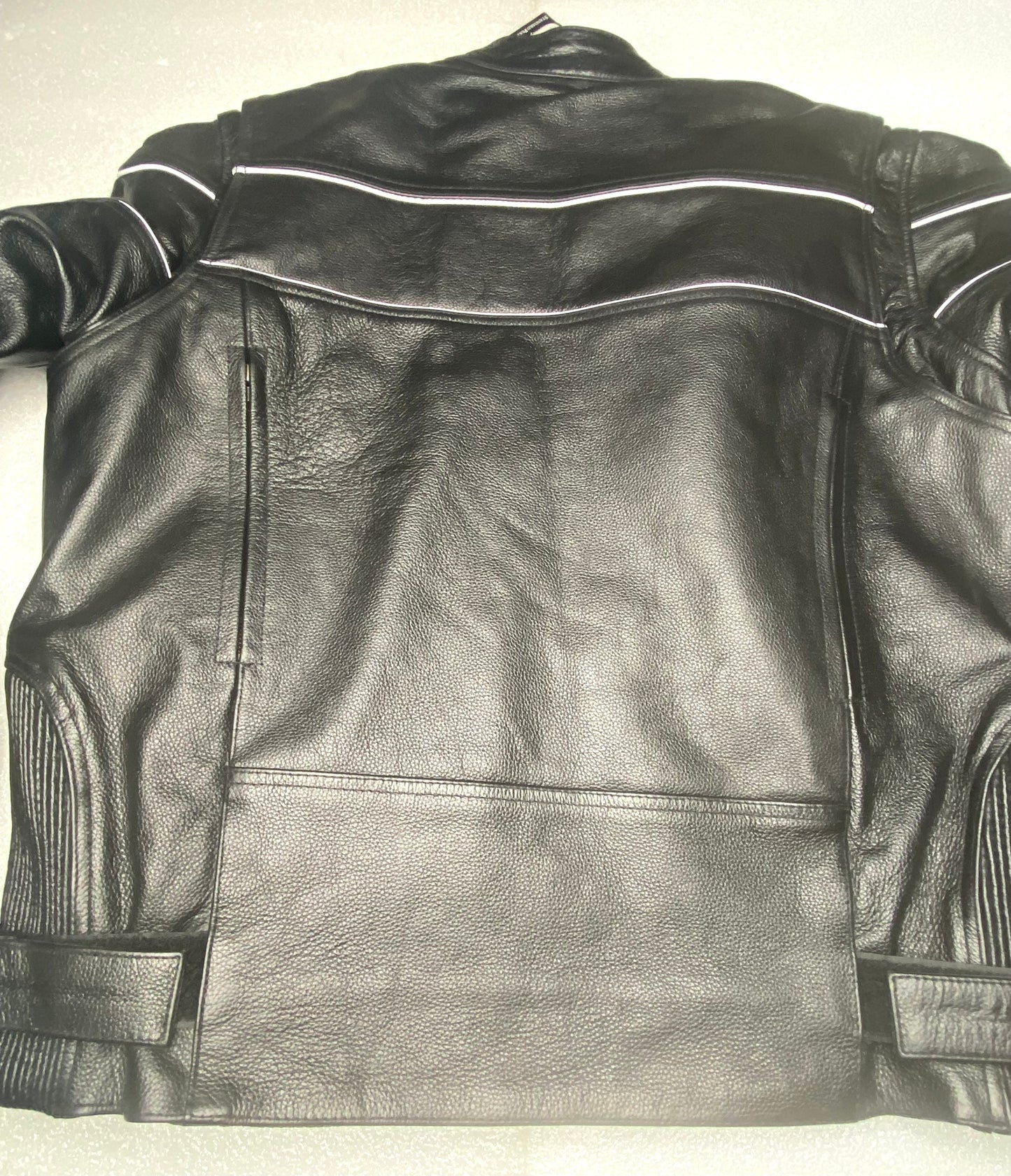 New Milwaukee Men's Black Leather Scooter Style Motorcycle Jacket, With Side Stretch & Reflective Piping, SH1785