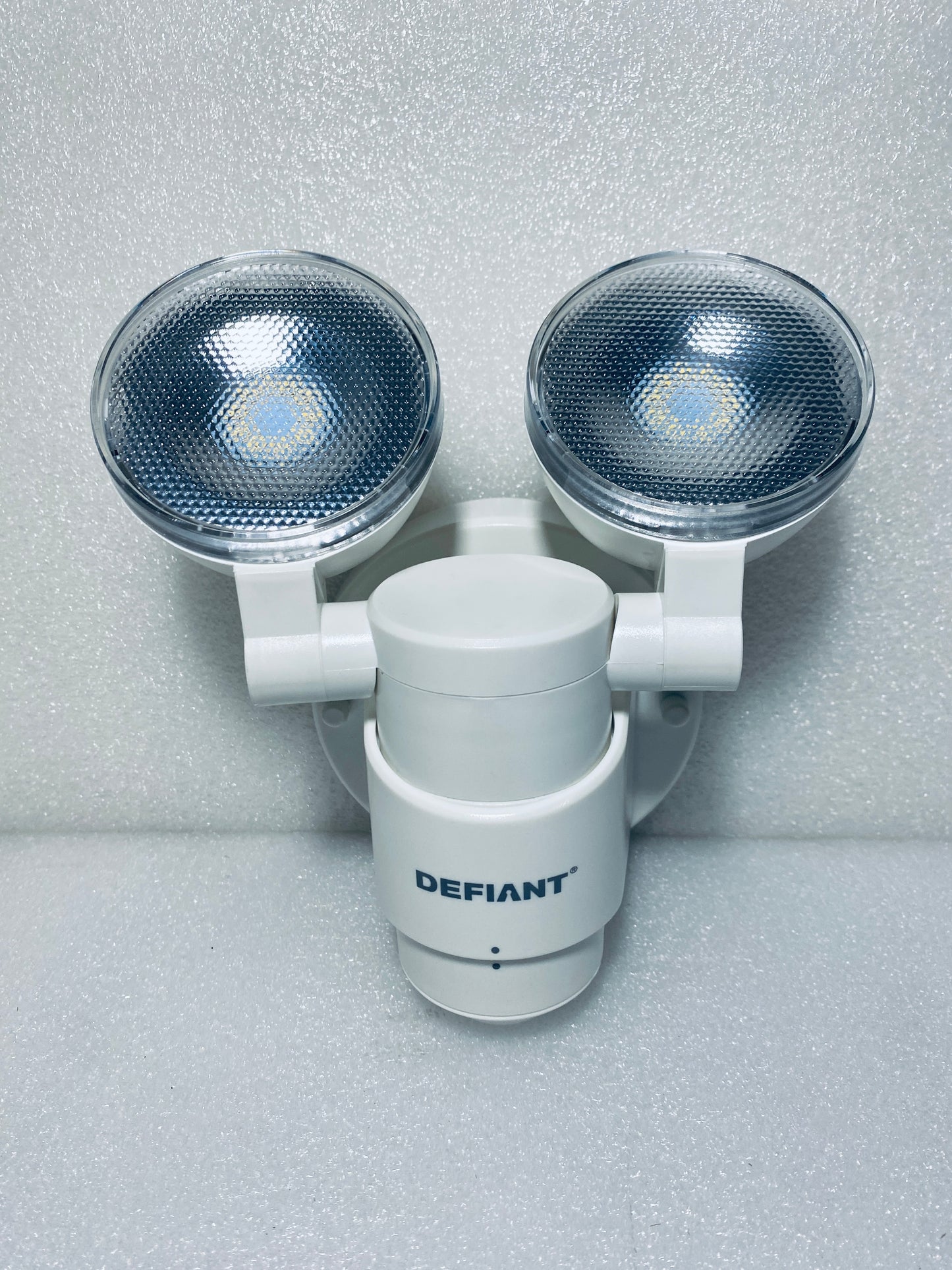 new Other Defiant 1100 Lumen 180-Degree Integrated LED Two-Head Outdoor Motion Security Light, White