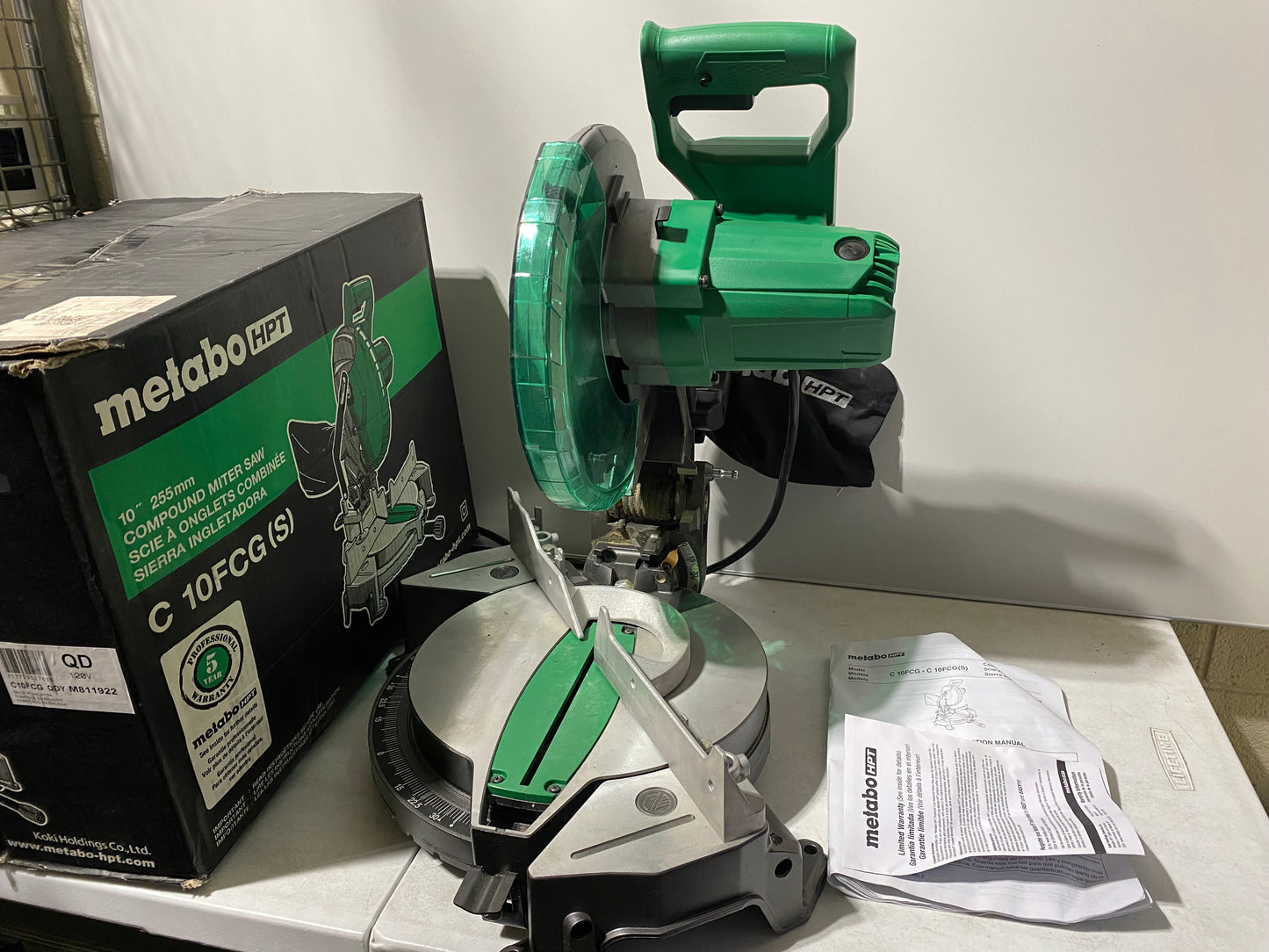 Metabo HPT 10-in 15-Amp Single Bevel Compound Corded Miter Saw - C 10FCG(S)