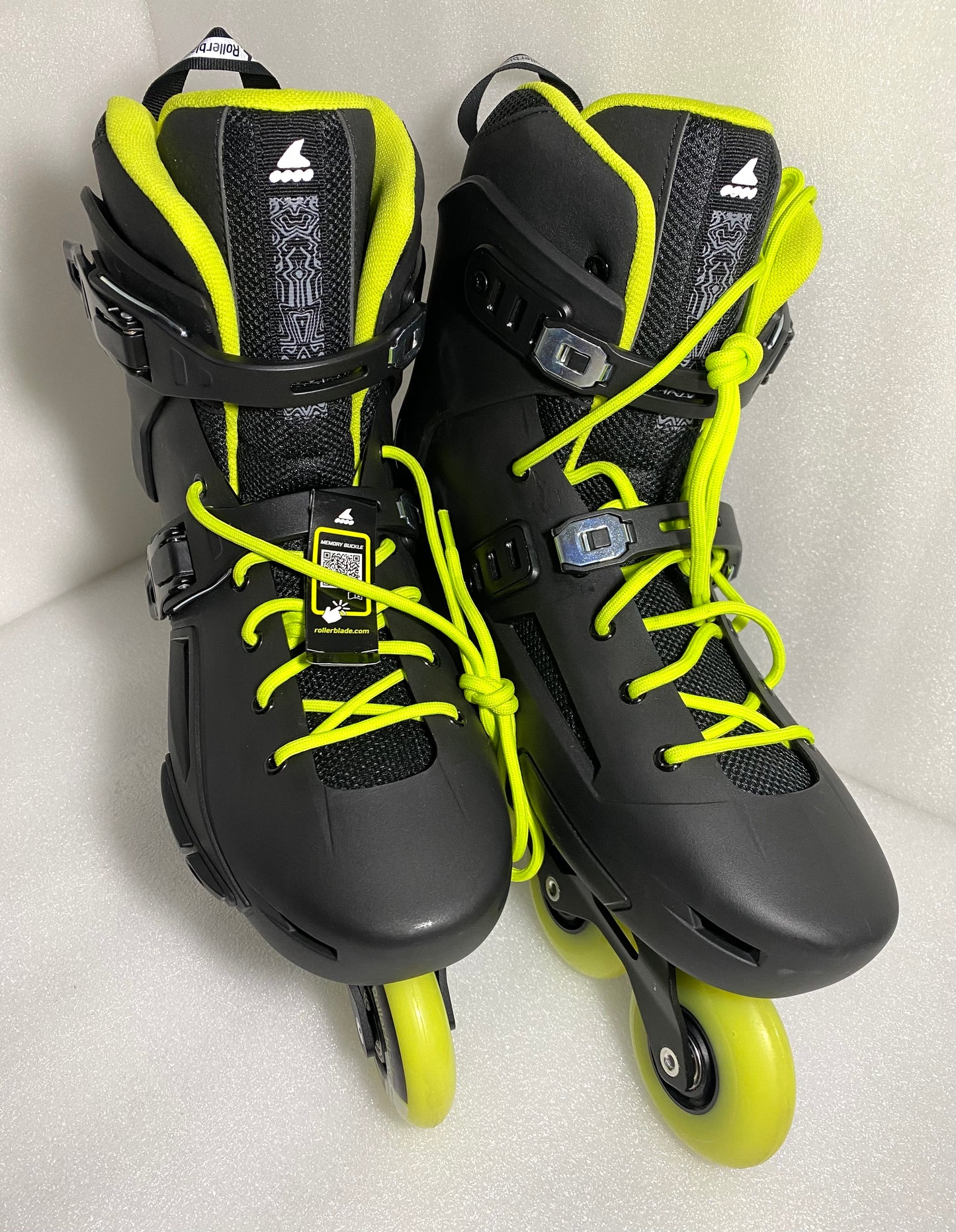 New Other Urban Inline Men's Size 11/11.5, Rollerblade Lightning Skate, Black & Lime