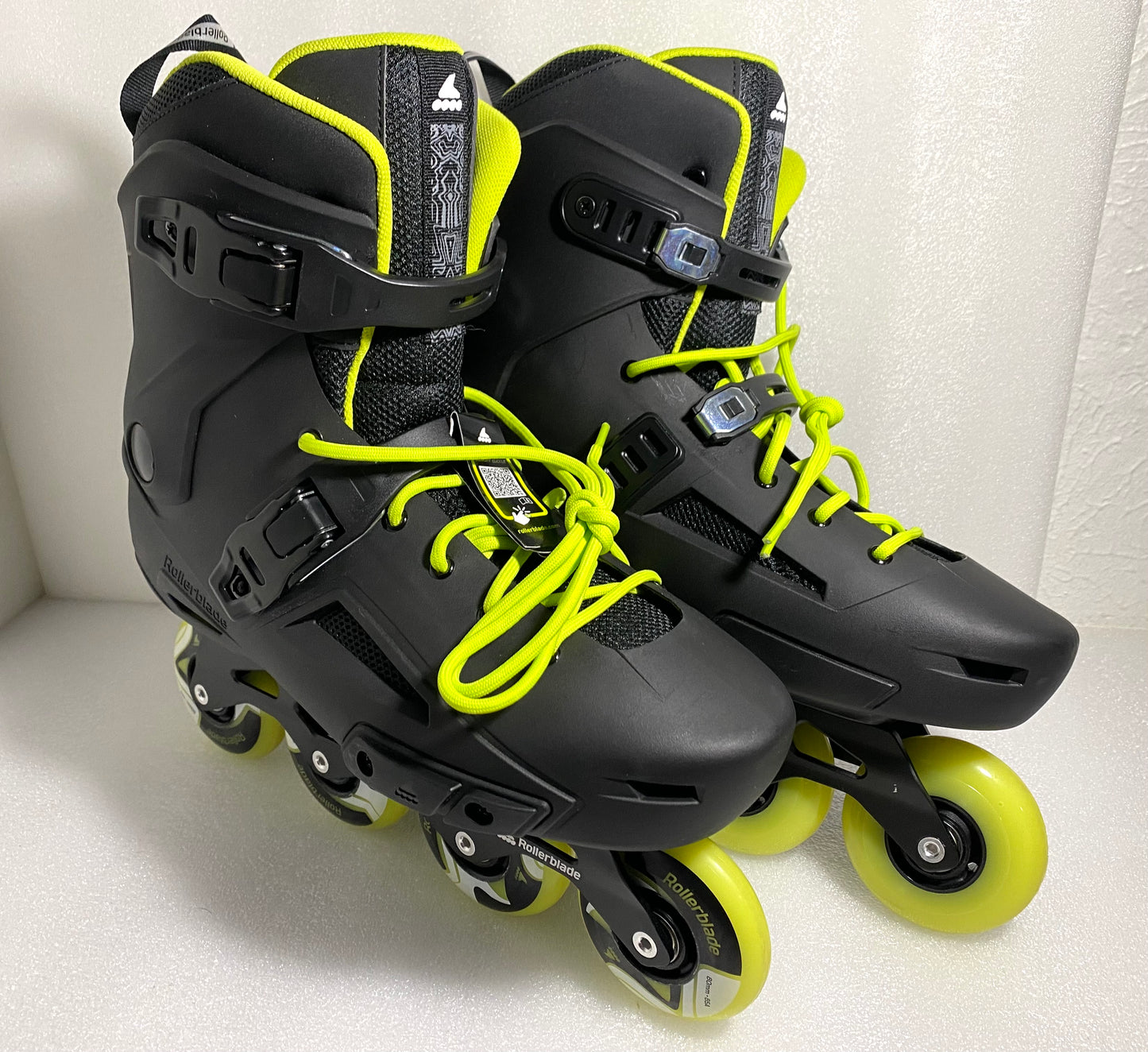 New Other Urban Inline Men's Size 11/11.5, Rollerblade Lightning Skate, Black & Lime