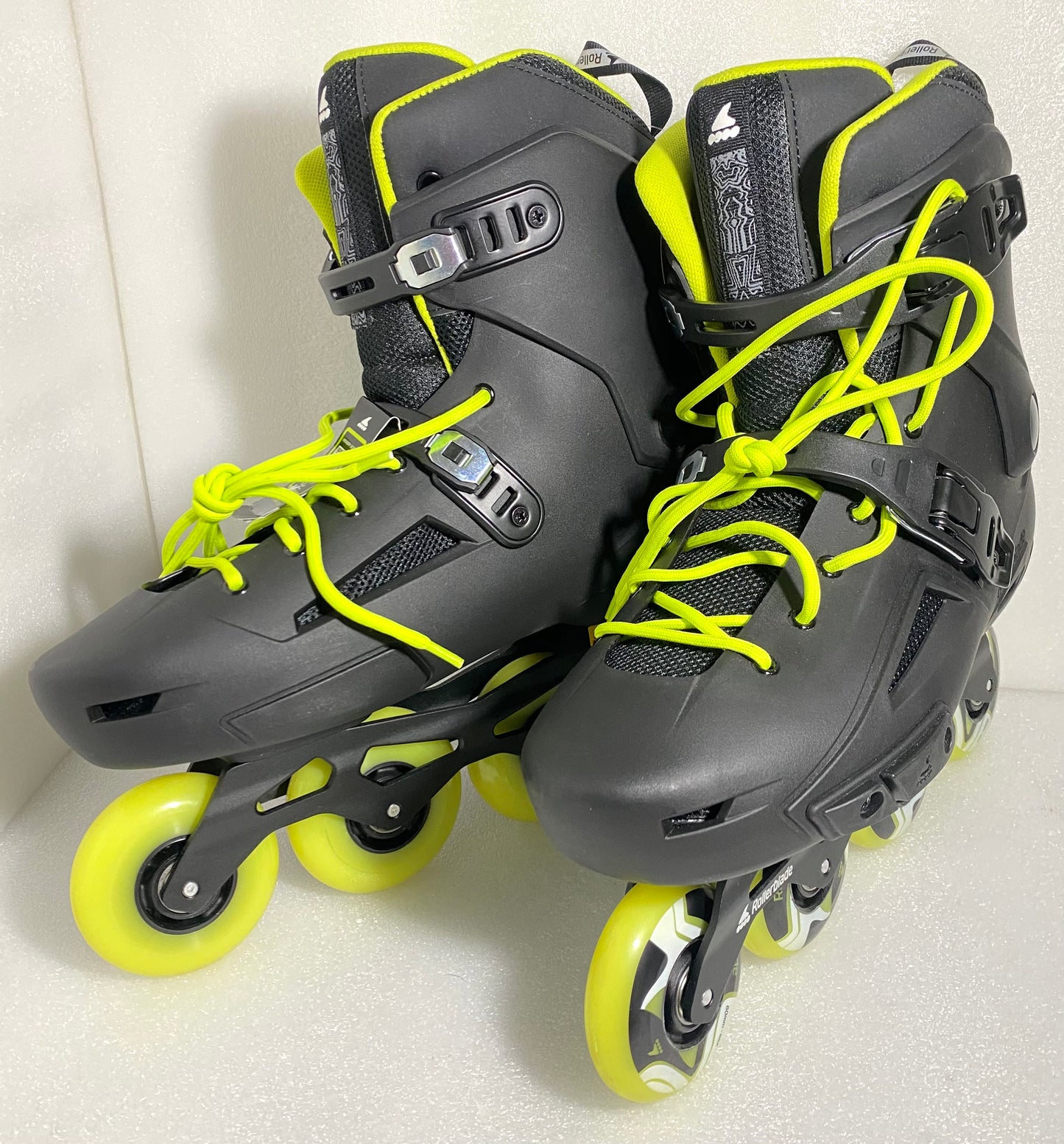 New Other Urban Inline Men's Size 11/11.5, Rollerblade Lightning Skate, Black & Lime