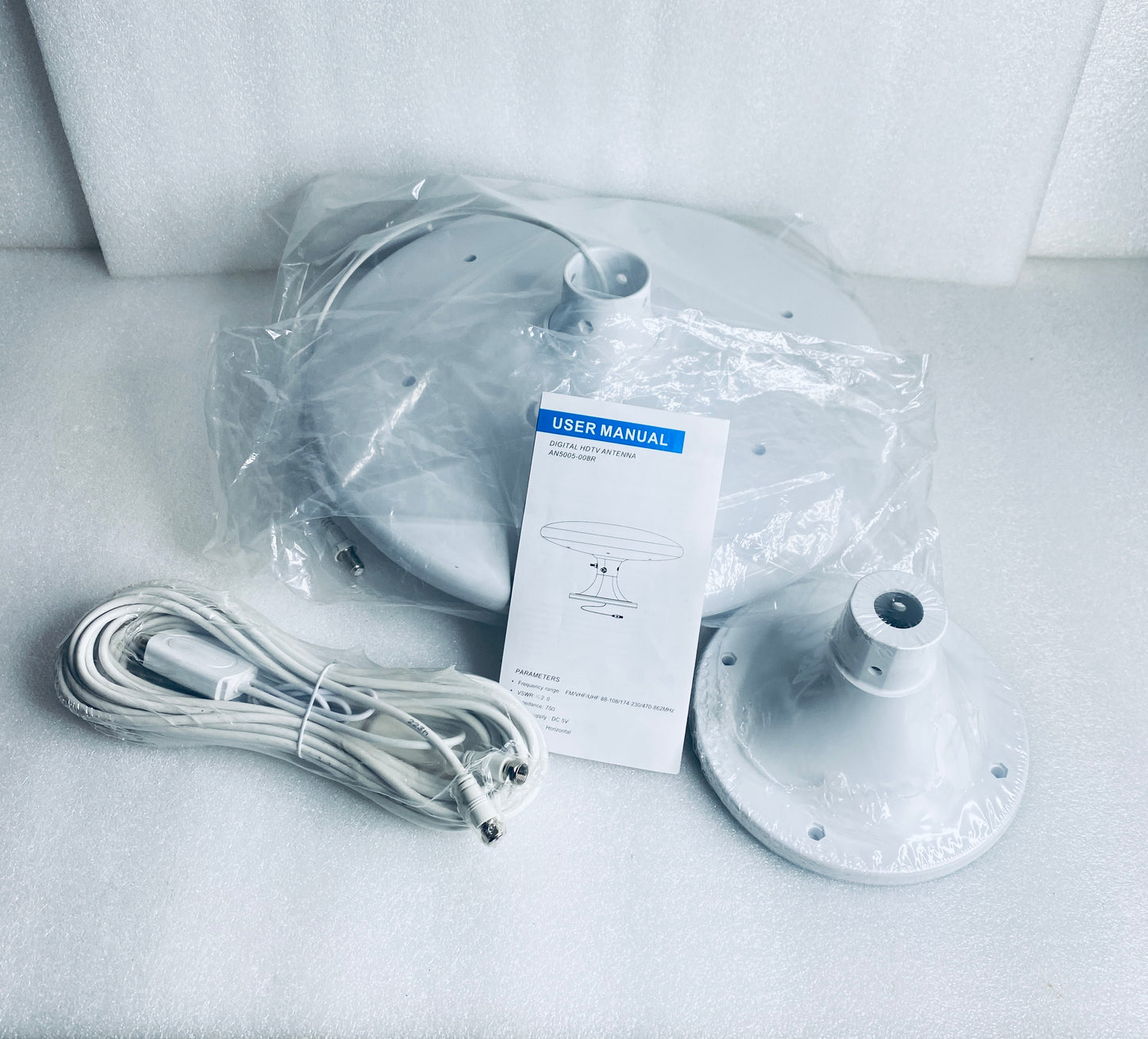New Other RV Outdoor Roof Mounted Omni Directional TV Antenna For Camper, White