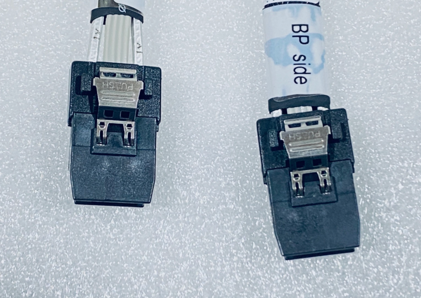 New Foxconn Mini SAS Cables Approx. 34" Point to Point, P/N:519512-001 & Spare P/N: 536672-001